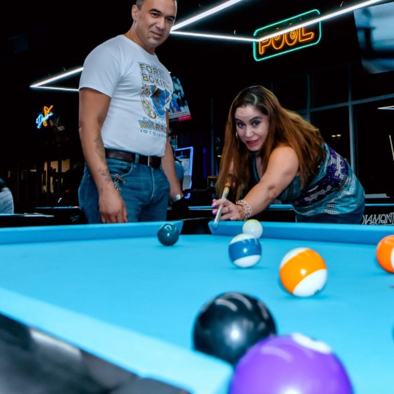 Looking for a great place to hang out w/ friends?